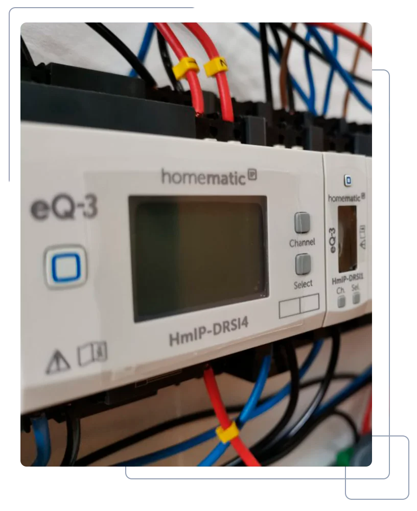 Smart Home Elektroinstallation mit modernen Steuerungskomponenten von PERFEMO Elektrotechnik.